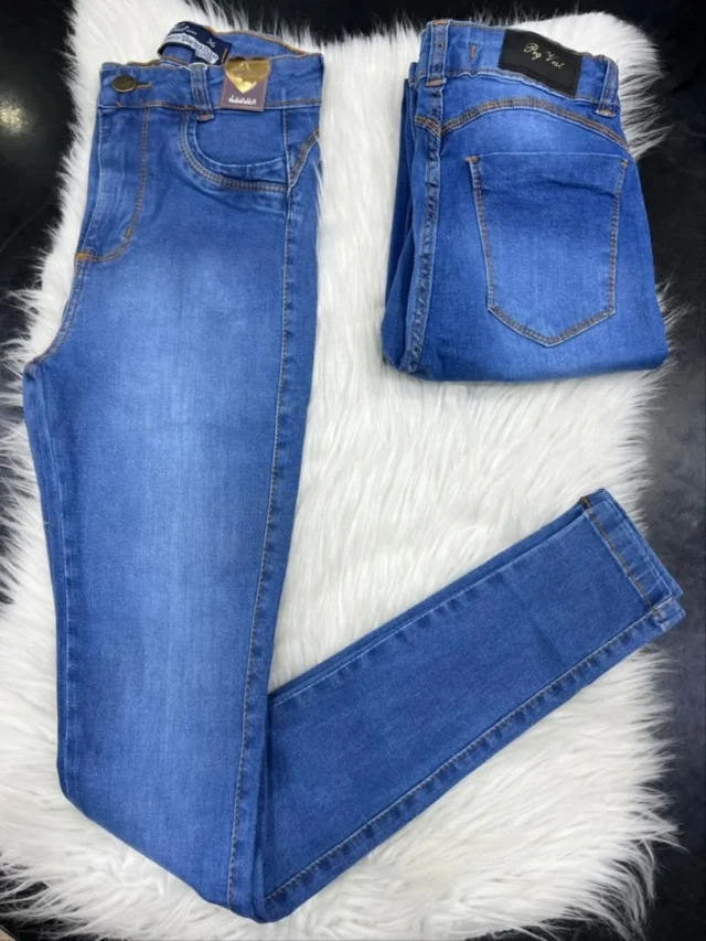 Calça skinny 

R$82,99

SEM MÍNIMO DE PEÇAS PARA COMPRAS FEITAS
DIRETAMENTE NA LOJA!😉

• Aumente sua renda, venha ser uma revendedora da
Bella Flor!🌸

📌Nosso endereço:
Rua dos Andradas, 1560 - loja 1226
12° Andar da Galeria Malcon
Centro Histórico
Porto Alegre-RS
☎️(51) 3325-0245