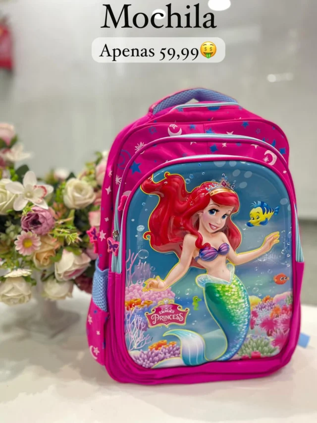 🎒✨ O Checklist do Volta às Aulas começa aqui na Bella Flor! 🌸

Sabemos que a mochila nova é o acessório mais importante para começar o ano com o pé direito (e muito estilo!). Por isso, selecionamos modelos que unem as maiores tendências com o conforto que o dia a dia exige.

Das cores pastéis aos prints mais modernos, temos a companhia perfeita para a sua jornada de estudos em 2026. 📚🚀

📍 Visite-nos e escolha a sua favorita! 💬