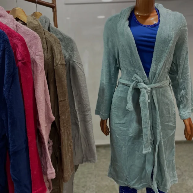 Roupões de soft😍 

Chegaram os mais pedidos do inverno!💖

Confortáveis, lindos e quetinhos pra esse friozinho! ❄️🔥

Muitos modelos e cores disponíveis em loja🤩

Preço imperdível pra revender e lucrar! 🚀

SEM MÍNIMO DE PEÇAS PARA COMPRAS FEITAS DIRETAMENTE NA LOJA! 😉

🌸 Aumente sua renda, venha ser uma revendedora da Bella Flor!

📍 Nosso endereço:

Rua dos Andradas, 1560 - loja 1226
12º andar da Galeria Malcon
Centro Histórico
Porto Alegre - RS

☎ (51) 3325-0245

#reelsviral #explorar #modafeminina #inverno #atacadoportoalegre