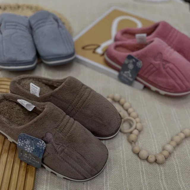 ✨ LANÇAMENTO QUE VAI VENDER MUITO! ✨

Chegaram nossas pantufas 🧸💖

Confortáveis, lindas e perfeitas pra esse friozinho! ❄️🔥

Modelos a partir de:
💰 R$ 39,99 a unidade
💥 R$ 34,99 acima de 10 unidades

Preço imperdível pra revender e lucrar! 🚀

SEM MÍNIMO DE PEÇAS PARA COMPRAS FEITAS DIRETAMENTE NA LOJA! 😉

🌸 Aumente sua renda, venha ser uma revendedora da Bella Flor!

📍 Nosso endereço:

Rua dos Andradas, 1560 - loja 1226
12º andar da Galeria Malcon
Centro Histórico
Porto Alegre - RS

☎ (51) 3325-0245

#reelsviral #explorar #modafeminina #pantufasinverno #atacadoportoalegre